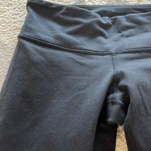 Lululemon crop - Picture 2 of 4